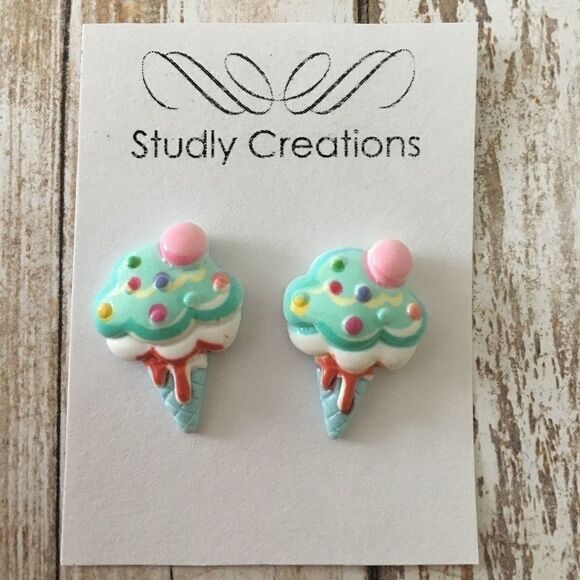 𝅺🆕 Studlycreations ice cream stud earrings - Picture 1 of 2